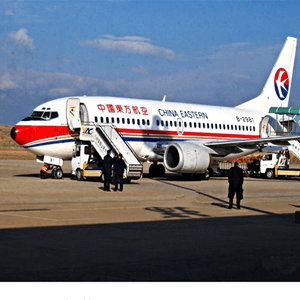 张家界空运公司航空快运业稳步发展的原因是什么？